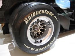 Bridgestone Potenza названа «шиной года 2010» в Испании.