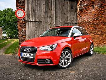 Компания Audi показала тестовый прототип полноприводного хэтчбека A1